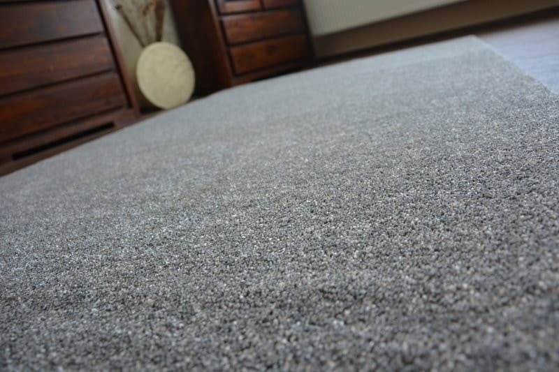 cuanto dura una moqueta